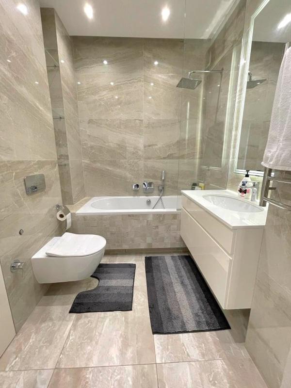 Vip Apartment 120M2 With Panoramic Windows, 22 Floor. Obolon Kyiv Exterior photo